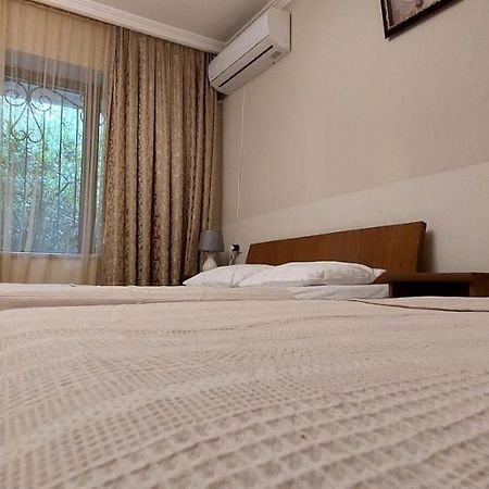 Apartamento Geo Kutaisi Exterior foto