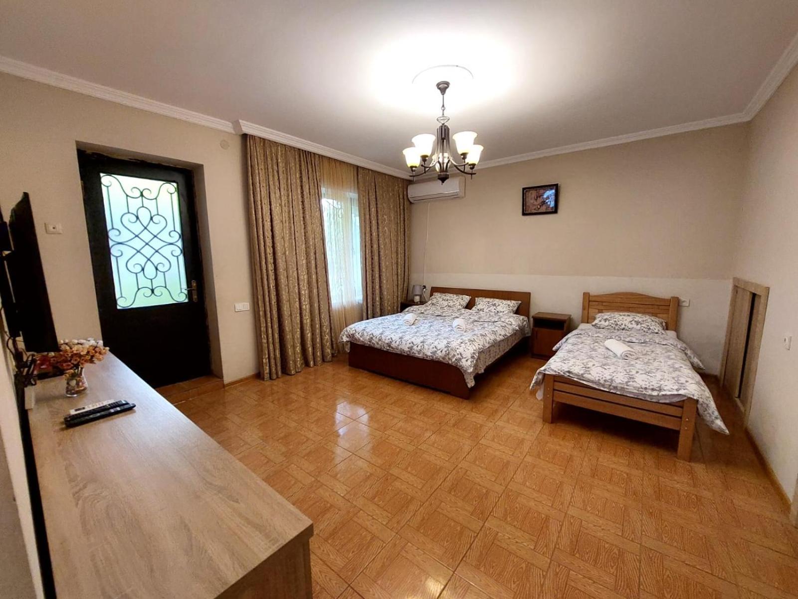 Apartamento Geo Kutaisi Exterior foto